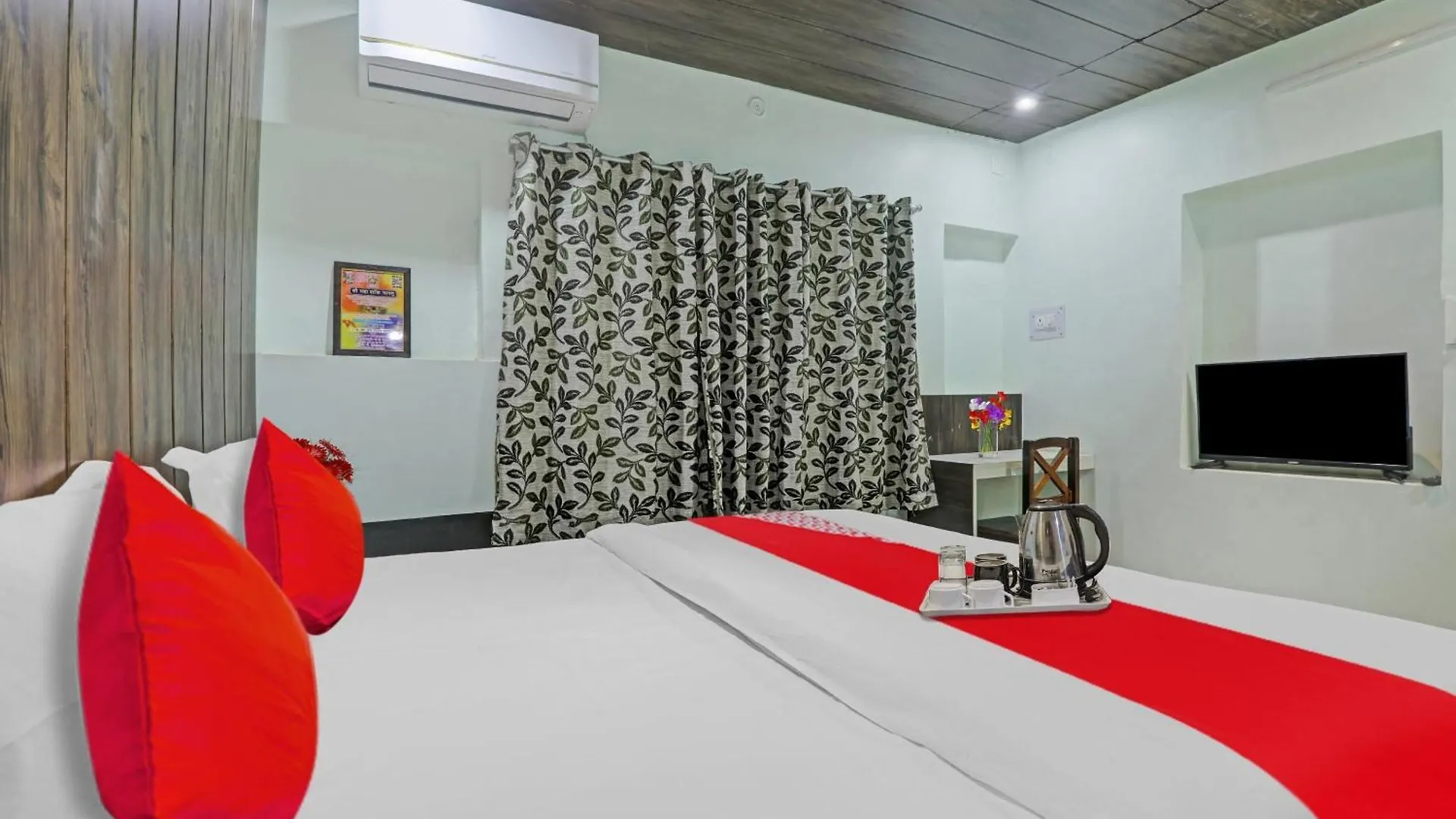 Hotel O Surbhi G House Varanasi 3*,  India